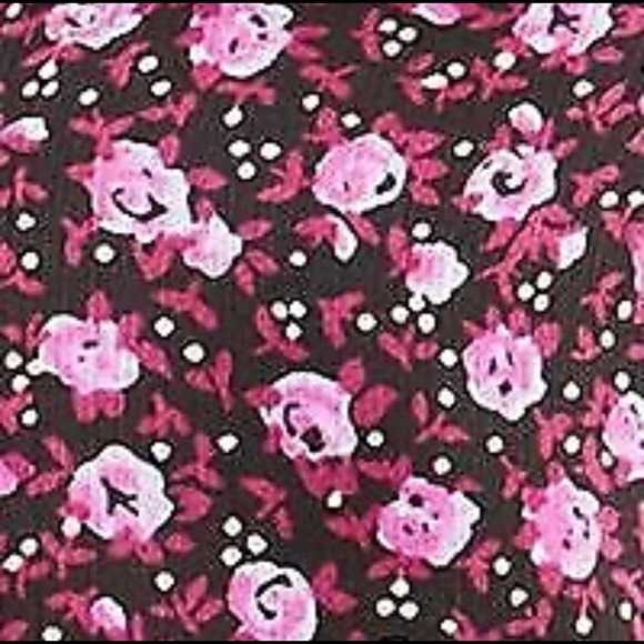 New Pink Floral Cut Out  V Neck Long SleeveTunic - Picture 4 of 5